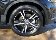 2022 Volvo XC40 R-Design
