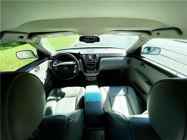 2010 Cadillac DTS Limousine