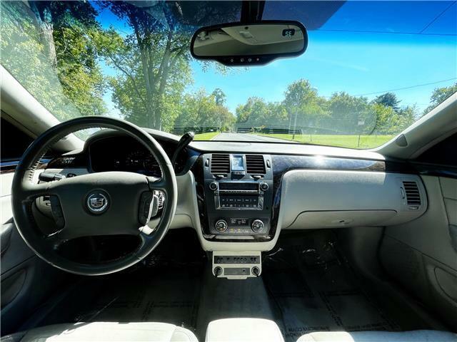 2010 Cadillac DTS Limousine