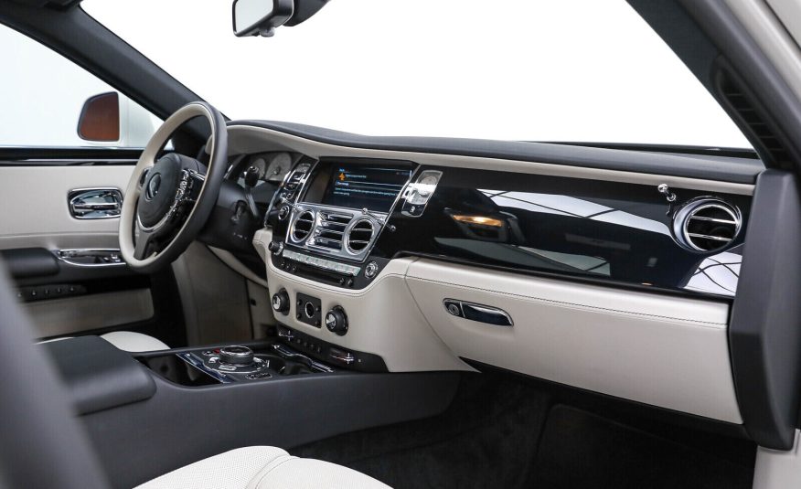 2018 Rolls-Royce Ghost Sedan