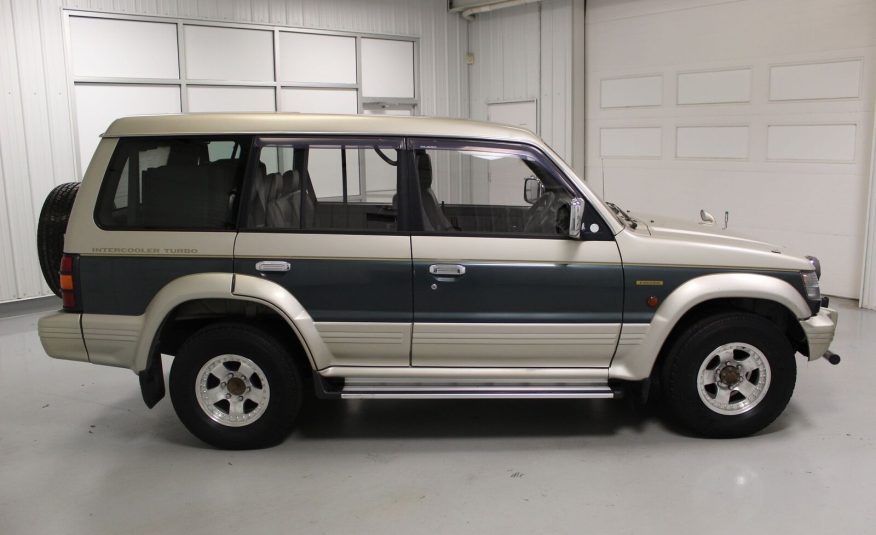 1993 Mitsubishi Pajero Exceed