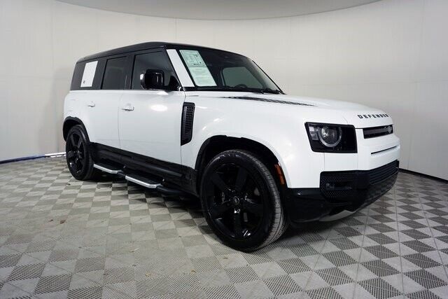 2023 Land Rover Defender V8