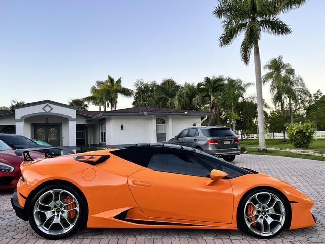 2018 Lamborghini Huracan LP580-2 Spyder Convertible 2D