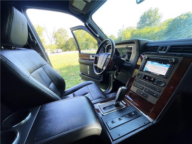 2011 Lincoln Navigator LUXURY LIMOUSINE