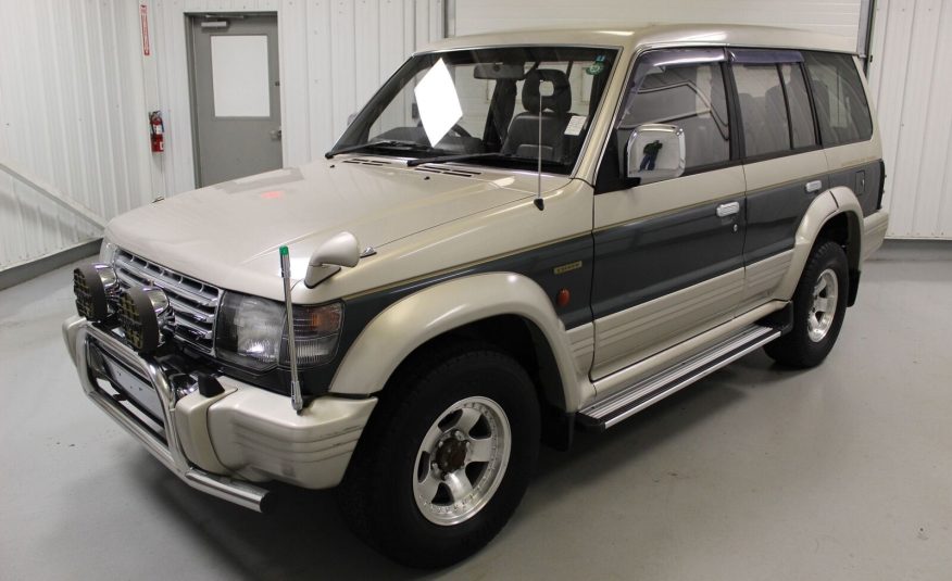 1993 Mitsubishi Pajero Exceed