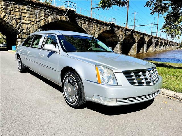2010 Cadillac DTS Limousine