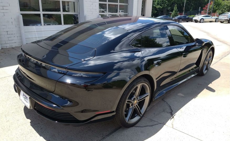 2020 Porsche Taycan Turbo