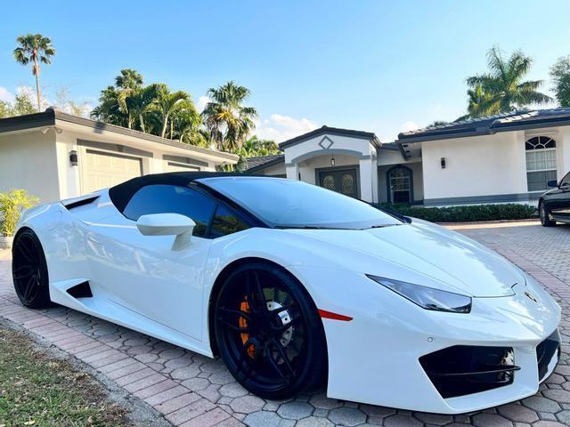 2018 Lamborghini Huracan LP580-2 Spyder Convertible 2D