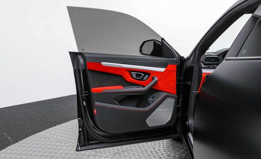 2022 Lamborghini Urus AWD