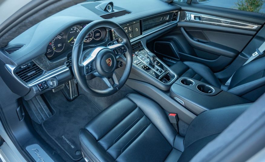2018 Porsche Panamera Turbo S E-Hybrid