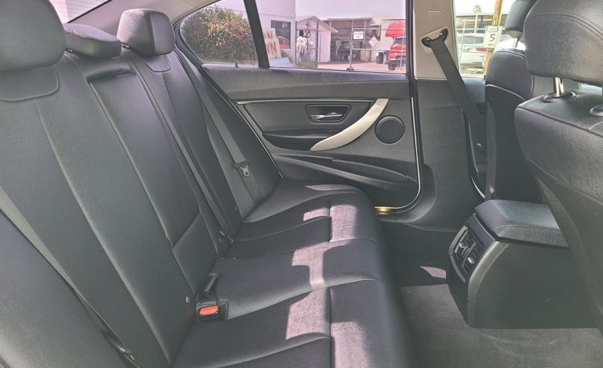 2015 BMW 3-Series 320i