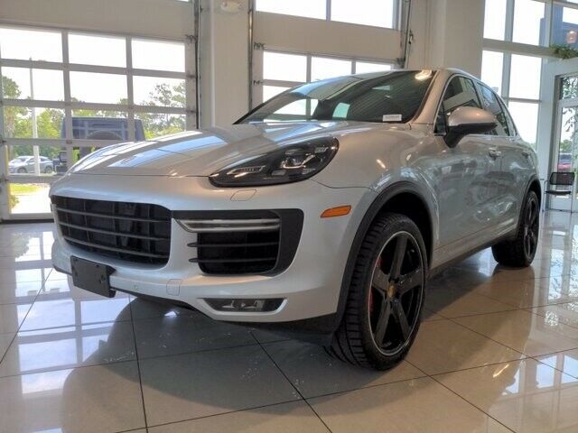 2017 Porsche Cayenne Turbo