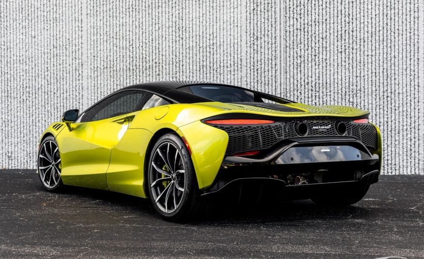 2023 McLaren Artura