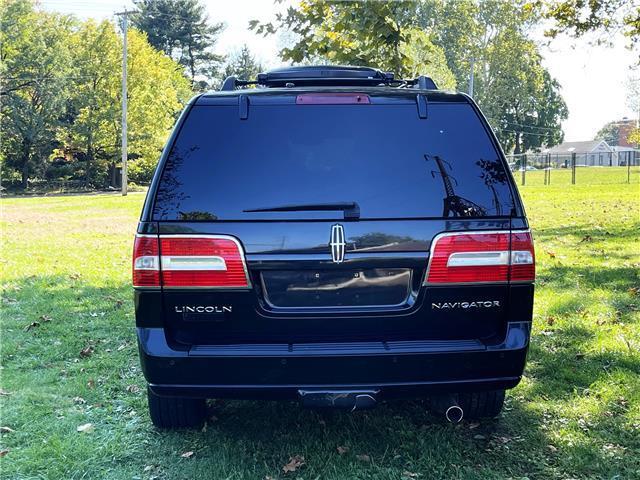 2011 Lincoln Navigator LUXURY LIMOUSINE