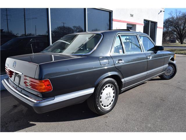 1989 Mercedes-Benz 500-Series 560SEL