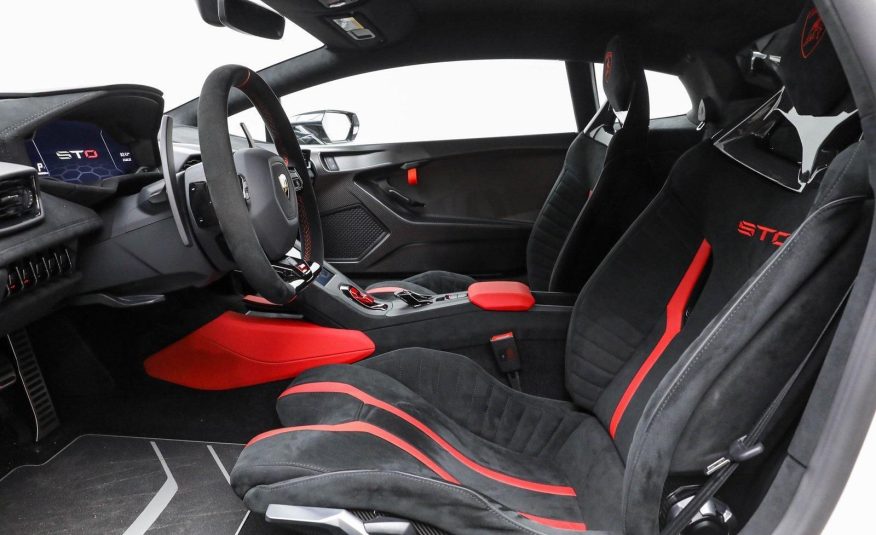 2022 Lamborghini Huracan STO Coupe