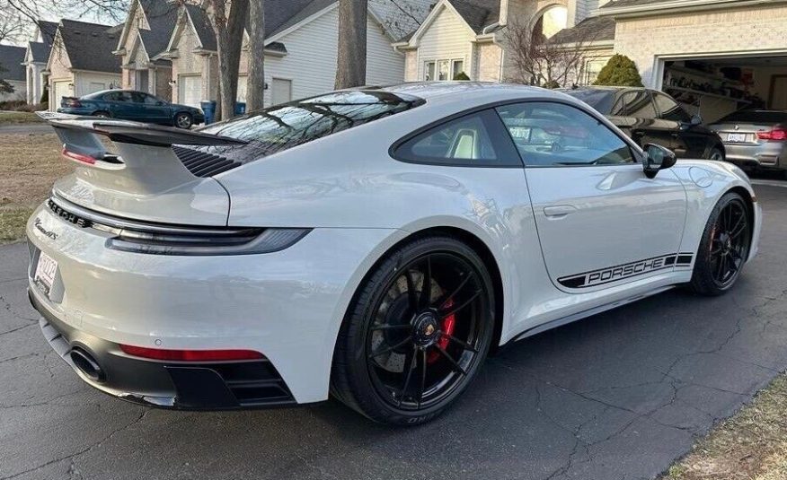 2023 Porsche 911 Carrera GTS