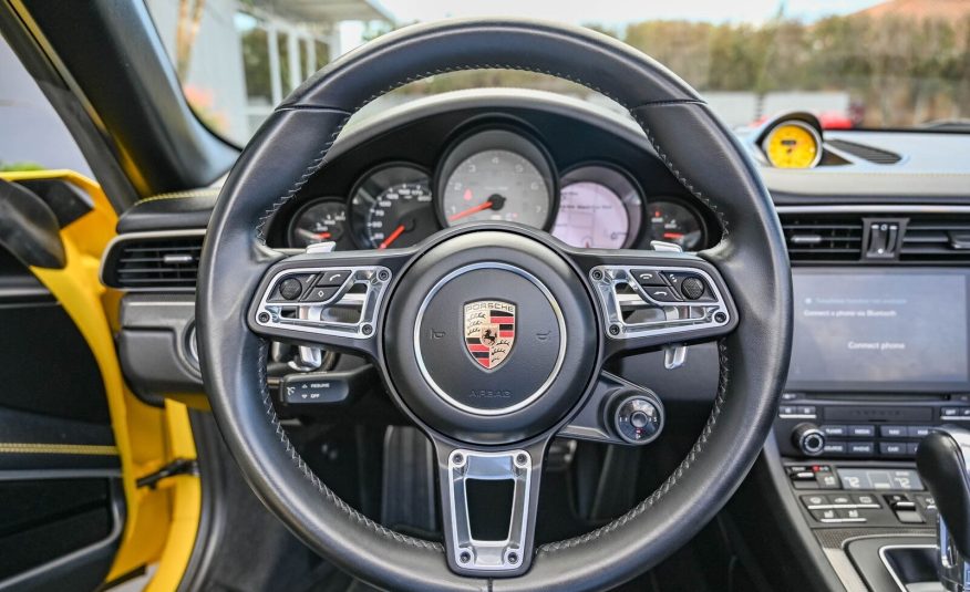 2017 YEL Porsche 911 Carrera 4S