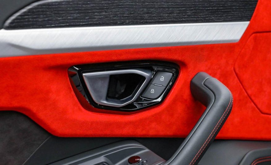 2022 Lamborghini Urus AWD