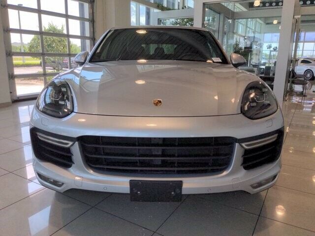 2017 Porsche Cayenne Turbo