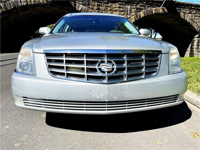 2010 Cadillac DTS Limousine