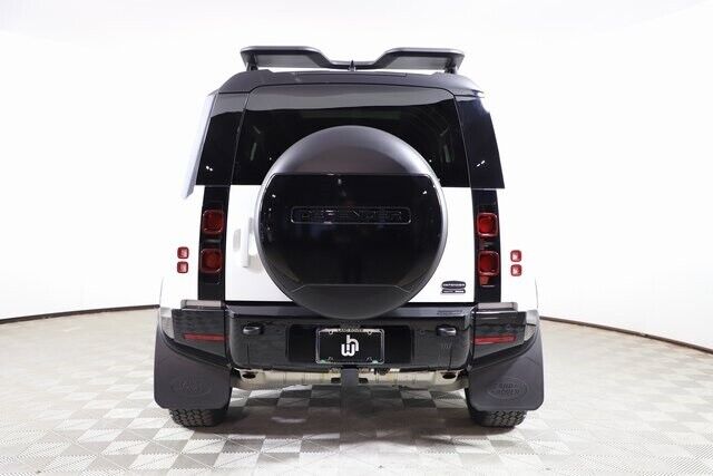 2023 Land Rover Defender X-Dynamic SE