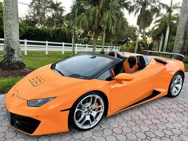2018 Lamborghini Huracan LP580-2 Spyder Convertible 2D