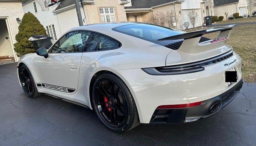2023 Porsche 911 Carrera GTS