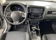 2019 Mitsubishi Outlander ES 52796 Miles Pearl White 4D Sport Utility I4 CVT