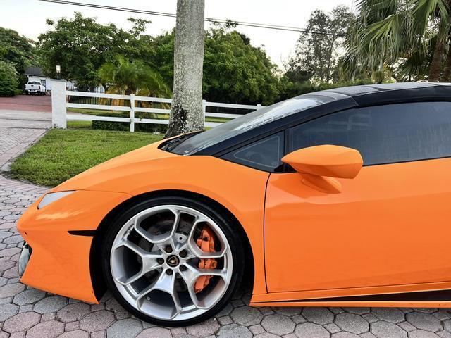 2018 Lamborghini Huracan LP580-2 Spyder Convertible 2D