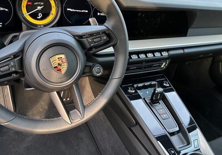 2023 Porsche 911 Carrera GTS