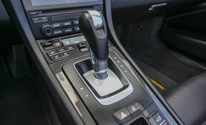 2017 YEL Porsche 911 Carrera 4S