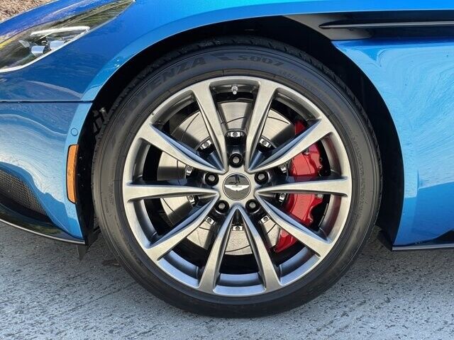 2019 Aston Martin DB11 V8