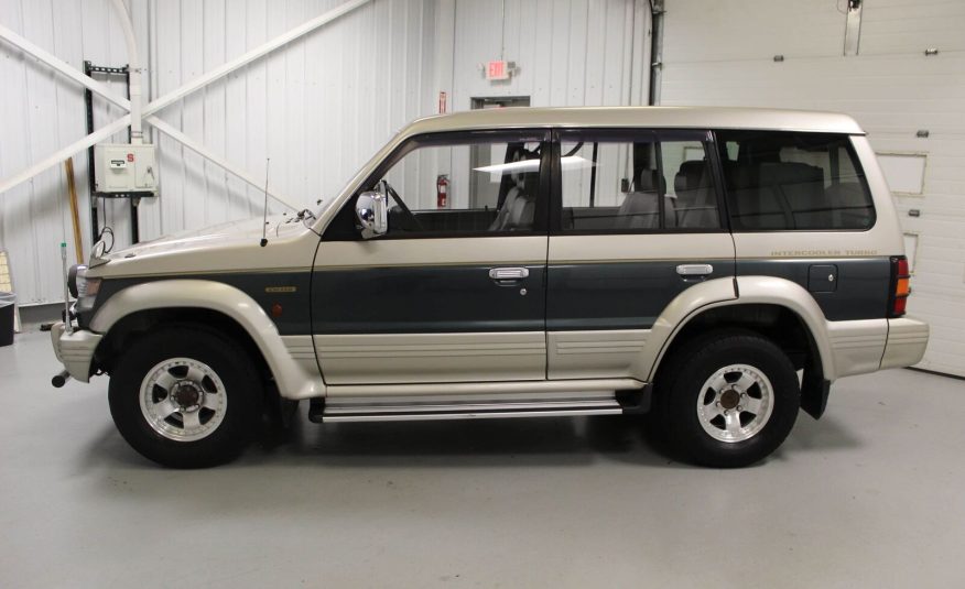 1993 Mitsubishi Pajero Exceed