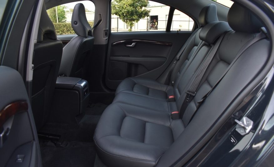 2015 Volvo S80 T6 – PERFORMANCE SEDAN – 25K LOW MILES