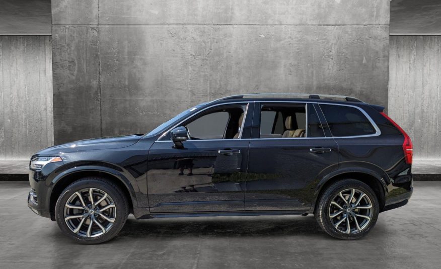 2016 Volvo XC90 T6 Momentum