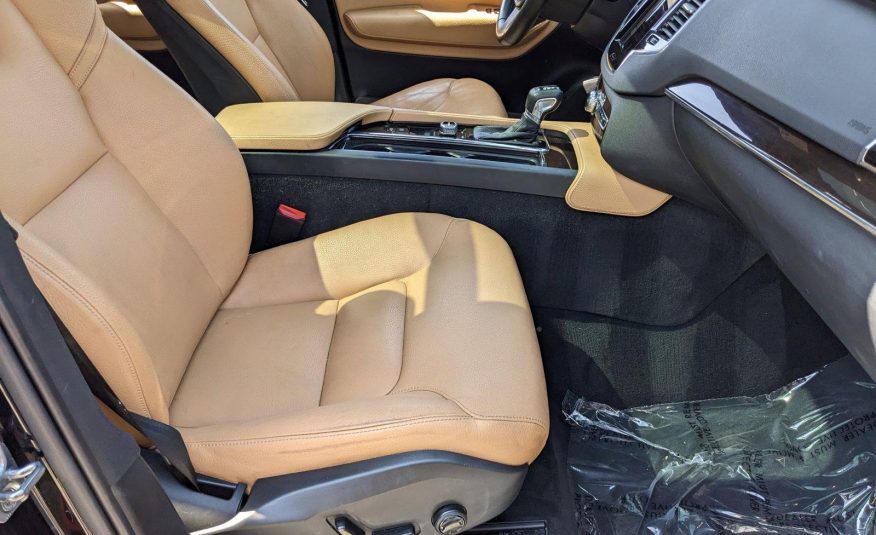 2016 Volvo XC90 T6 Momentum
