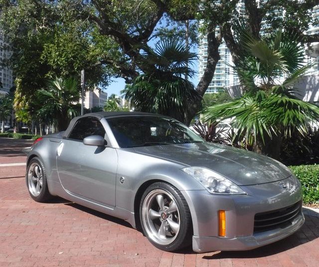 2006 Nissan 350Z Custom 350Z 6 Speed Convertible