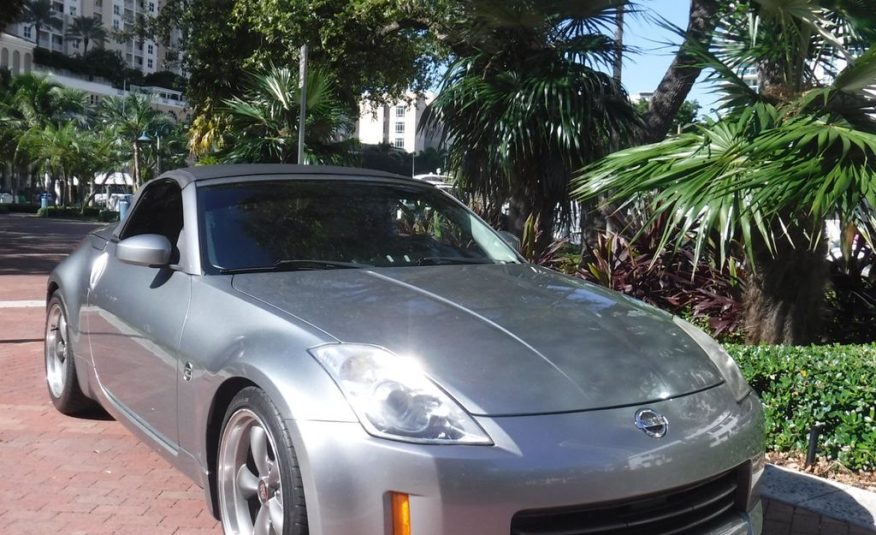 2006 Nissan 350Z Custom 350Z 6 Speed Convertible