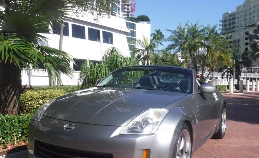 2006 Nissan 350Z Custom 350Z 6 Speed Convertible