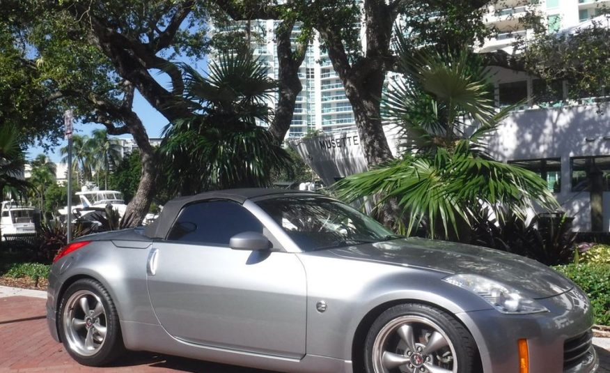 2006 Nissan 350Z Custom 350Z 6 Speed Convertible