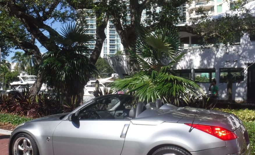 2006 Nissan 350Z Custom 350Z 6 Speed Convertible