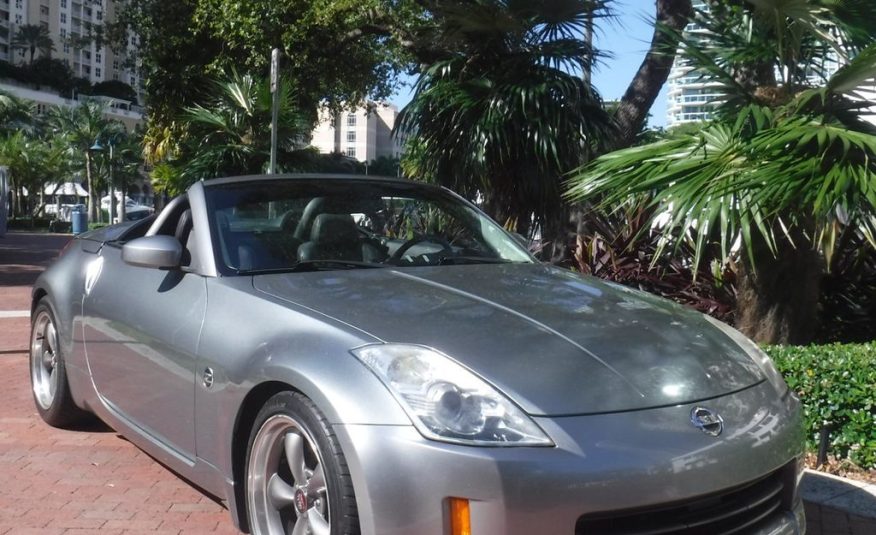2006 Nissan 350Z Custom 350Z 6 Speed Convertible