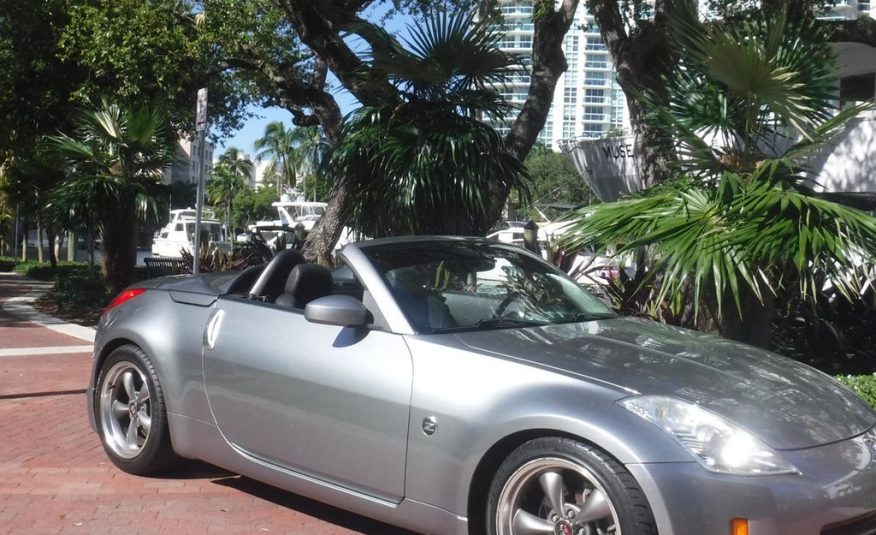 2006 Nissan 350Z Custom 350Z 6 Speed Convertible