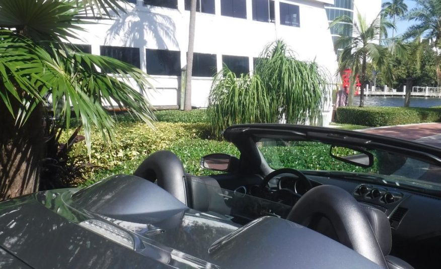 2006 Nissan 350Z Custom 350Z 6 Speed Convertible