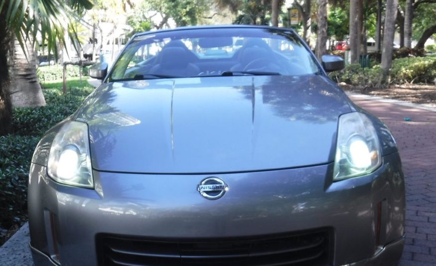 2006 Nissan 350Z Custom 350Z 6 Speed Convertible
