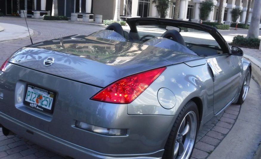 2006 Nissan 350Z Custom 350Z 6 Speed Convertible