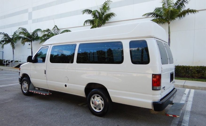2013 Ford Econoline Cargo Van E-150