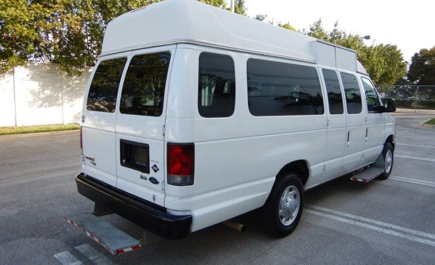 2013 Ford Econoline Cargo Van E-150