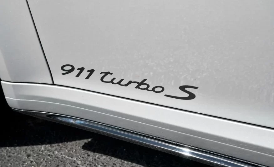 2019 Porsche 911 Turbo S Cabriolet